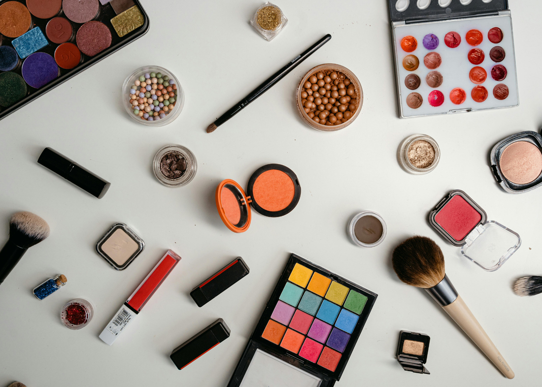 A Beginner’s Guide to Monochromatic Makeup That Creates Effortless Beauty